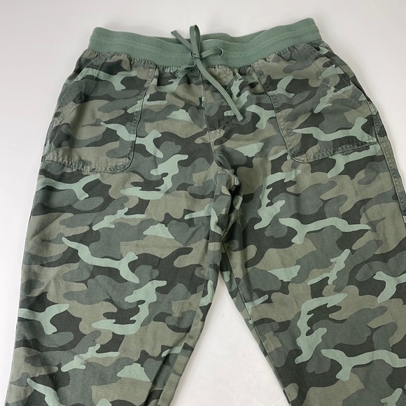 Maurices Camouflage Pants Sz 8 